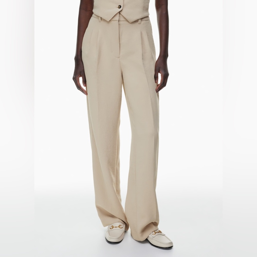 Aritzia The Effortless Pant